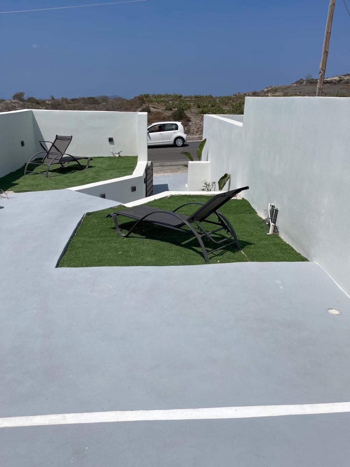 Lejardin Suites Santorini Pýrgos Extérieur photo